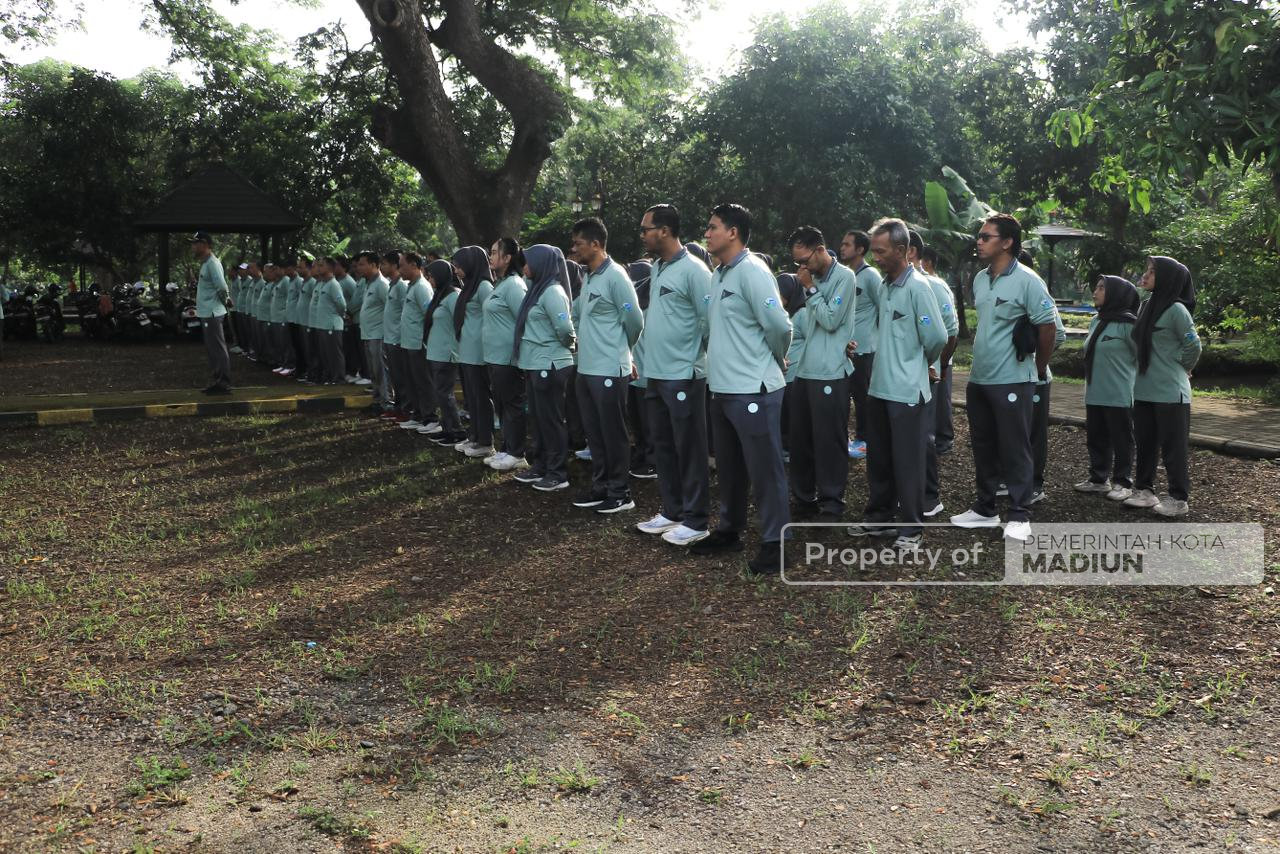 Apel dan Olahraga Bersama Pegawai Perumdam Tirta Taman Sari, Wali Kota Tekankan Efisiensi dan Kemandirian BUMD