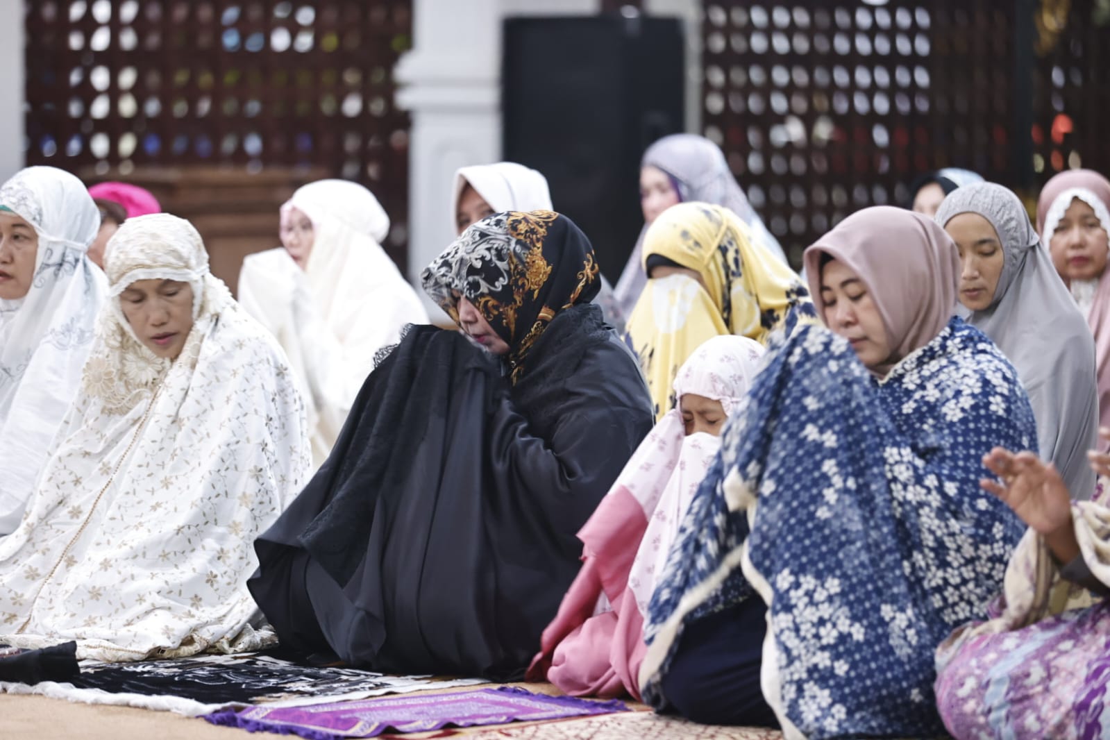 Salat Tarawih di Rumdin Rangkaian Safari Ramadan, Wali Kota Ajak Jamaah Tingkatkan Kebaikan