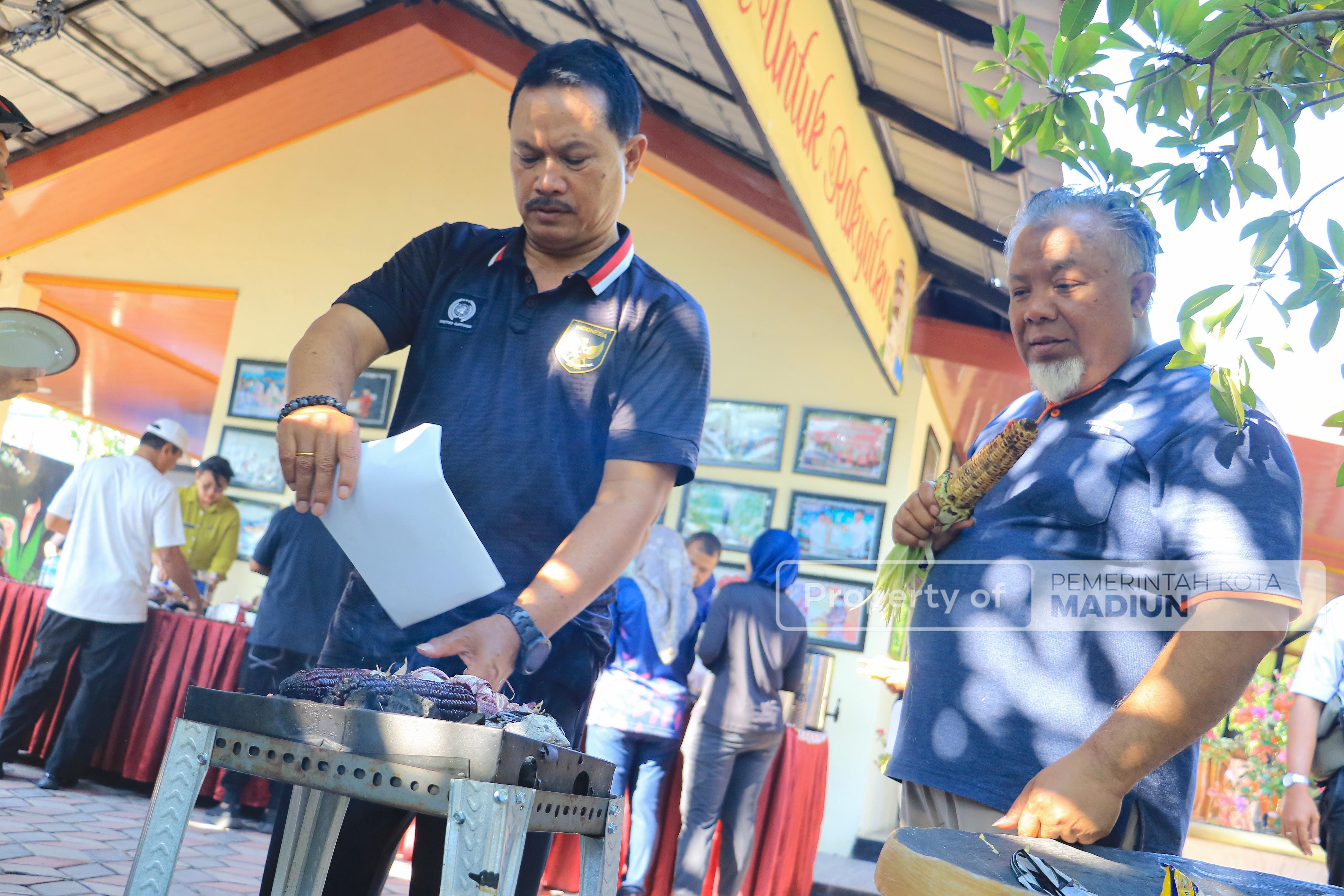 Wali Kota Madiun Gelar Panen Raya Jagung Ungu untuk Dorong Pola Hidup Sehat