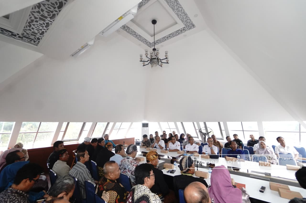 Undang Pengembang Perumahan, Wali Kota Madiun Ajak Kelola Sampah dan Percepat Serah Terima PSU