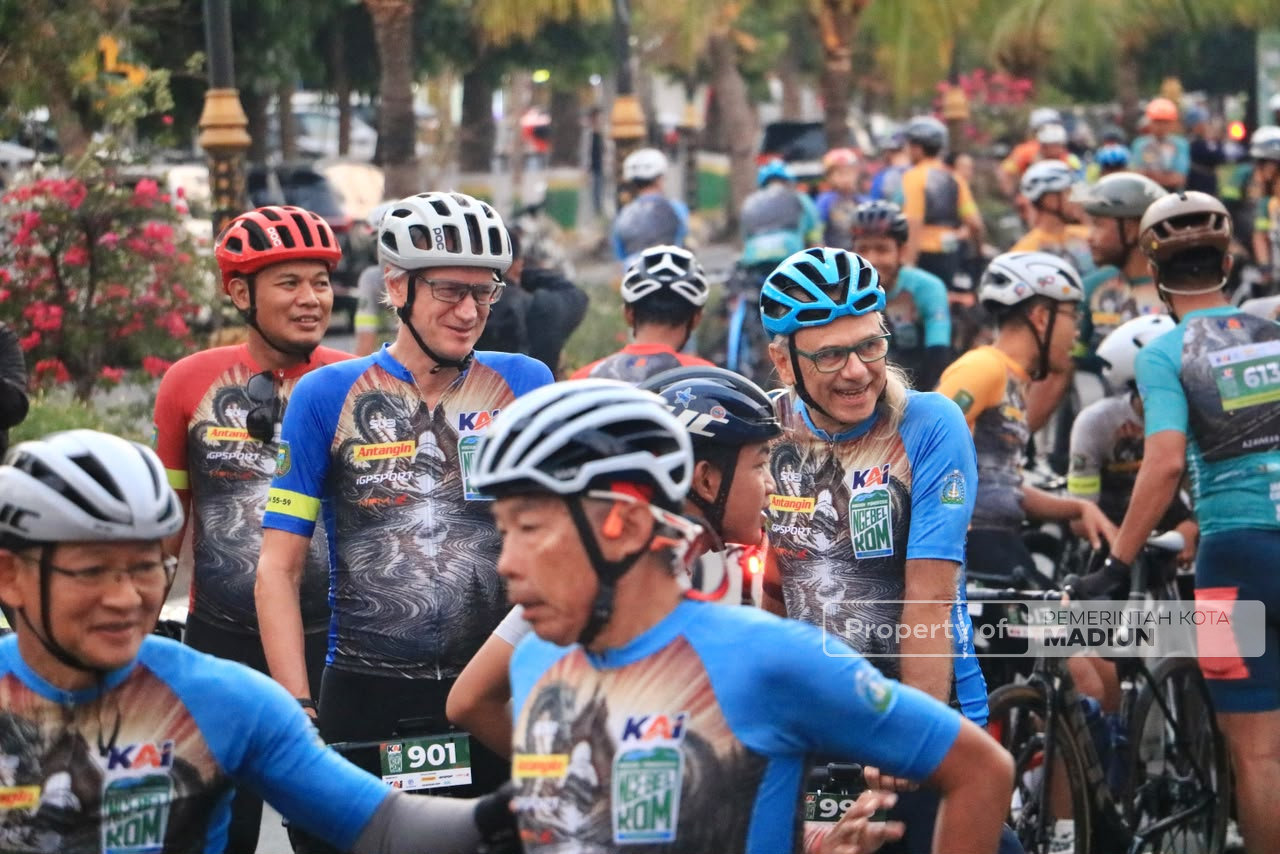 Plt Wali Kota Lepas 500 Peserta KAI Ngebel KOM 2026, Promosikan Pariwisata dan Gerakkan Ekonomi Kota Madiun