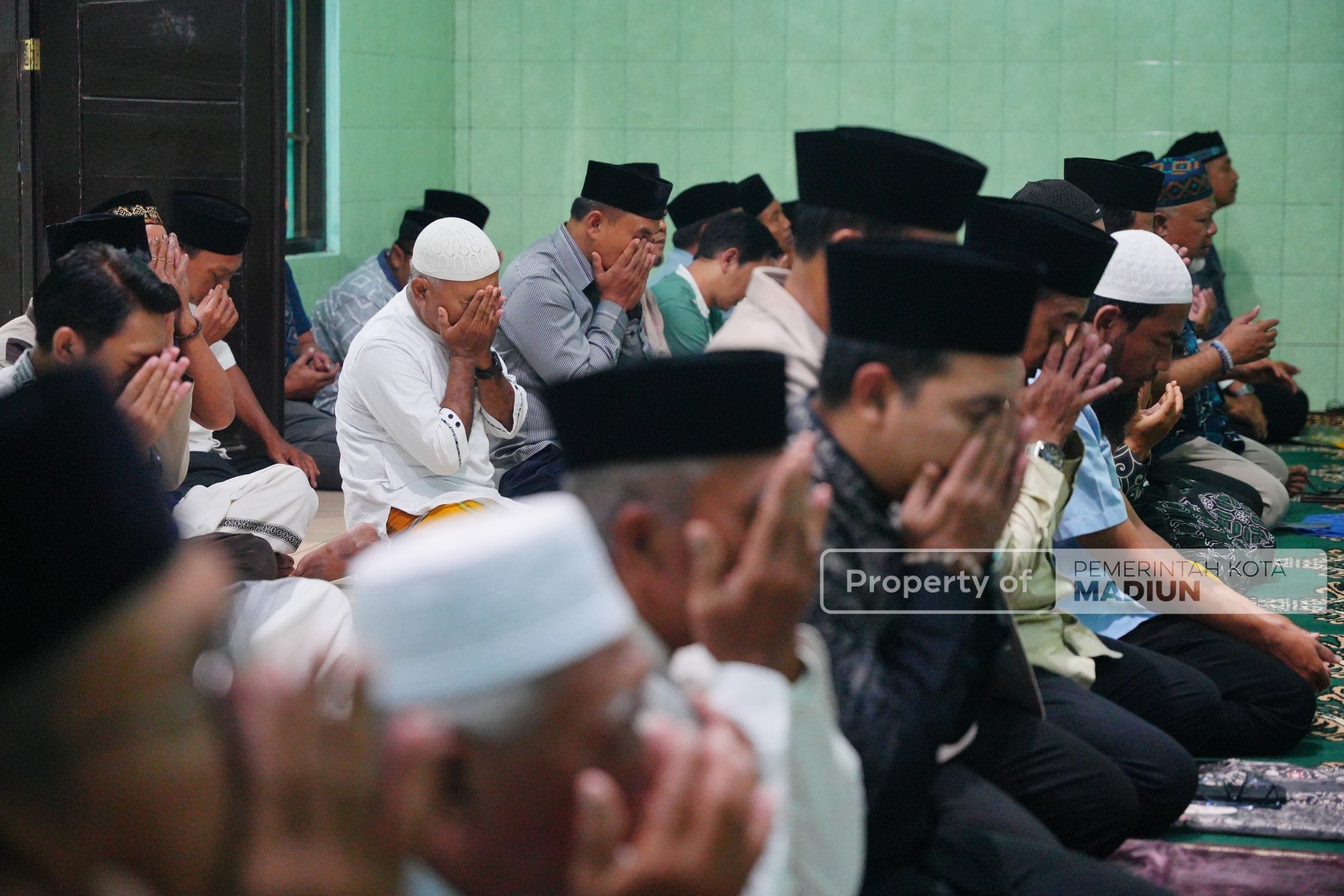 Mempererat Silaturahmi, Wali Kota Madiun Safari Salat Isya di Kelurahan Winongo