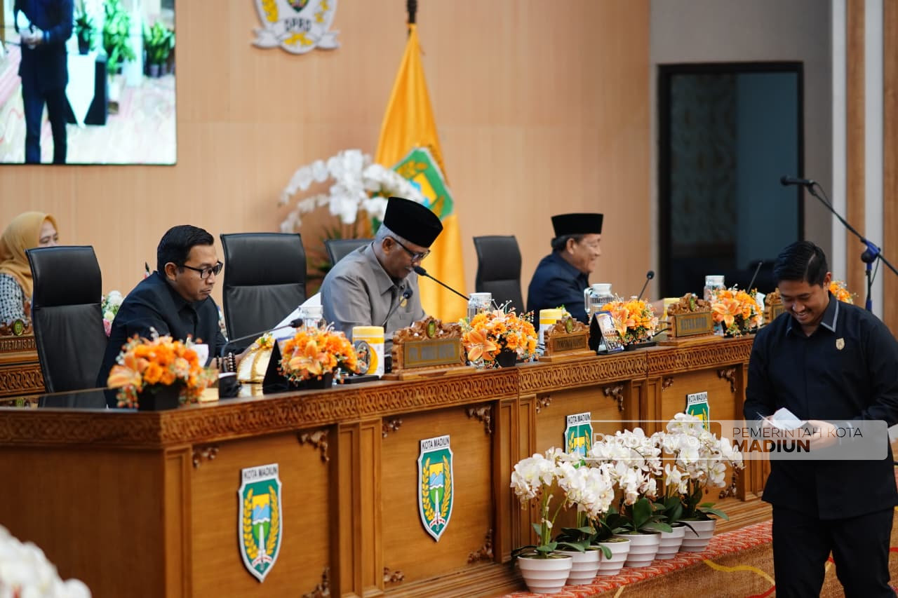Delapan Fraksi DPRD Setujui Raperda Perubahan APBD 2026, Plt Wali Kota Pastikan Catatan Jadi Perhatian