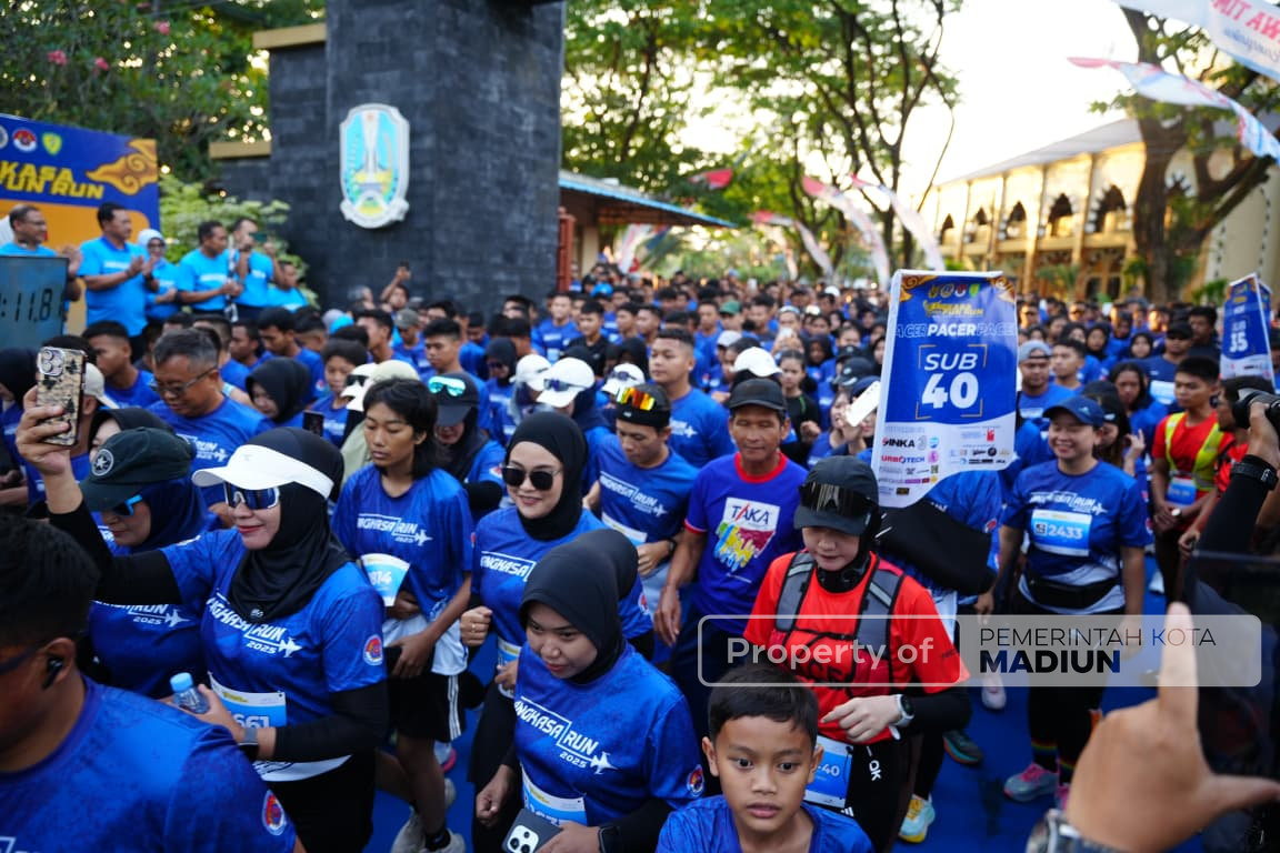 Hadiri Angkasa Fun Run 2025, Wali Kota Madiun: SMAN 3 Taruna Angkasa Madiun Luar Biasa!
