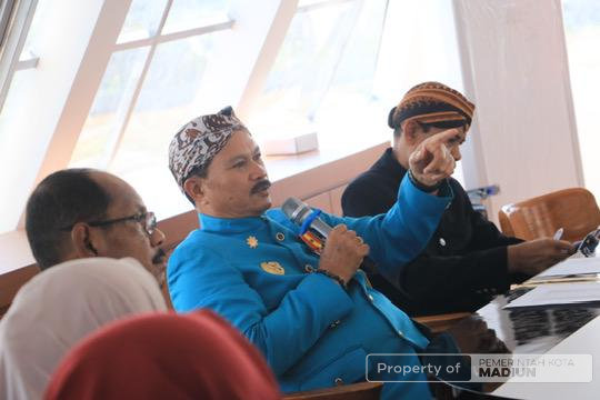 Pemkot Madiun Evaluasi Kinerja Penyedia Jasa Konstruksi dan Catering, Tegaskan Transparansi dan Pengelolaan Sampah