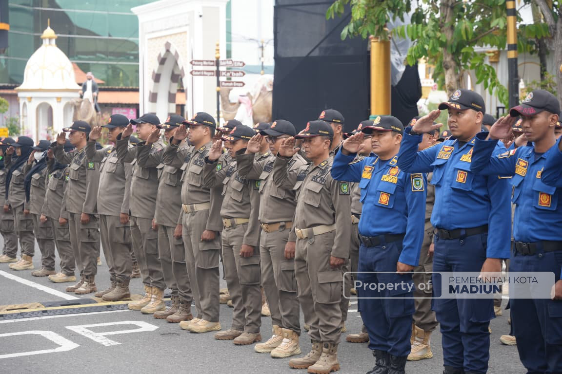 Apel Satgas Tahun Baru 2026, Wawali Ajak Wujudkan ‘Madiun Berkilau’ yang Nyaman dan Aman