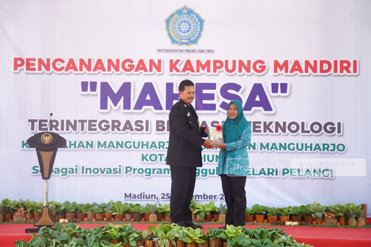 Hadiri Pencanangan Kampung Mandiri Mahesa Terintegrasi Berbasis Teknologi, Arumi: Perubahan dan Peningkatan Luar Biasa!
