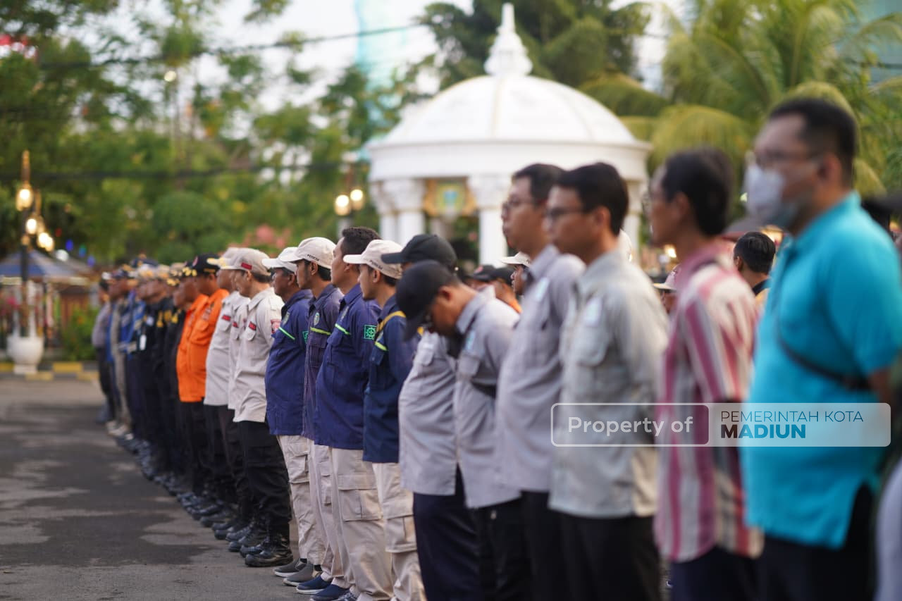 Gelar Apel Pengamanan, Wali Kota Madiun Imbau Personel Jaga Kondusivitas