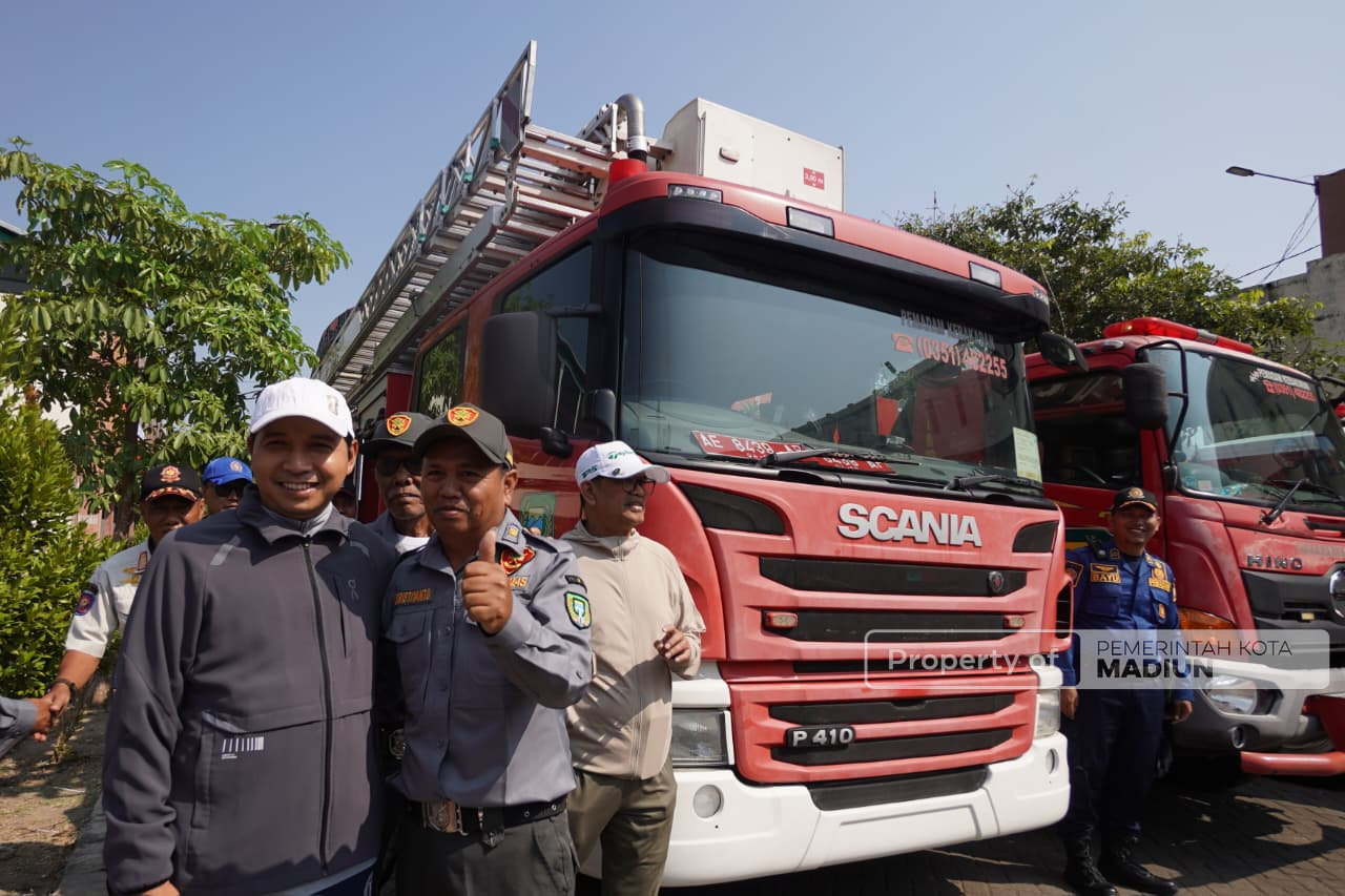 Perkuat Perlindungan Masyarakat, Plt Wali Kota Madiun Dorong Satlinmas Sigap Hadapi Kondisi Darurat