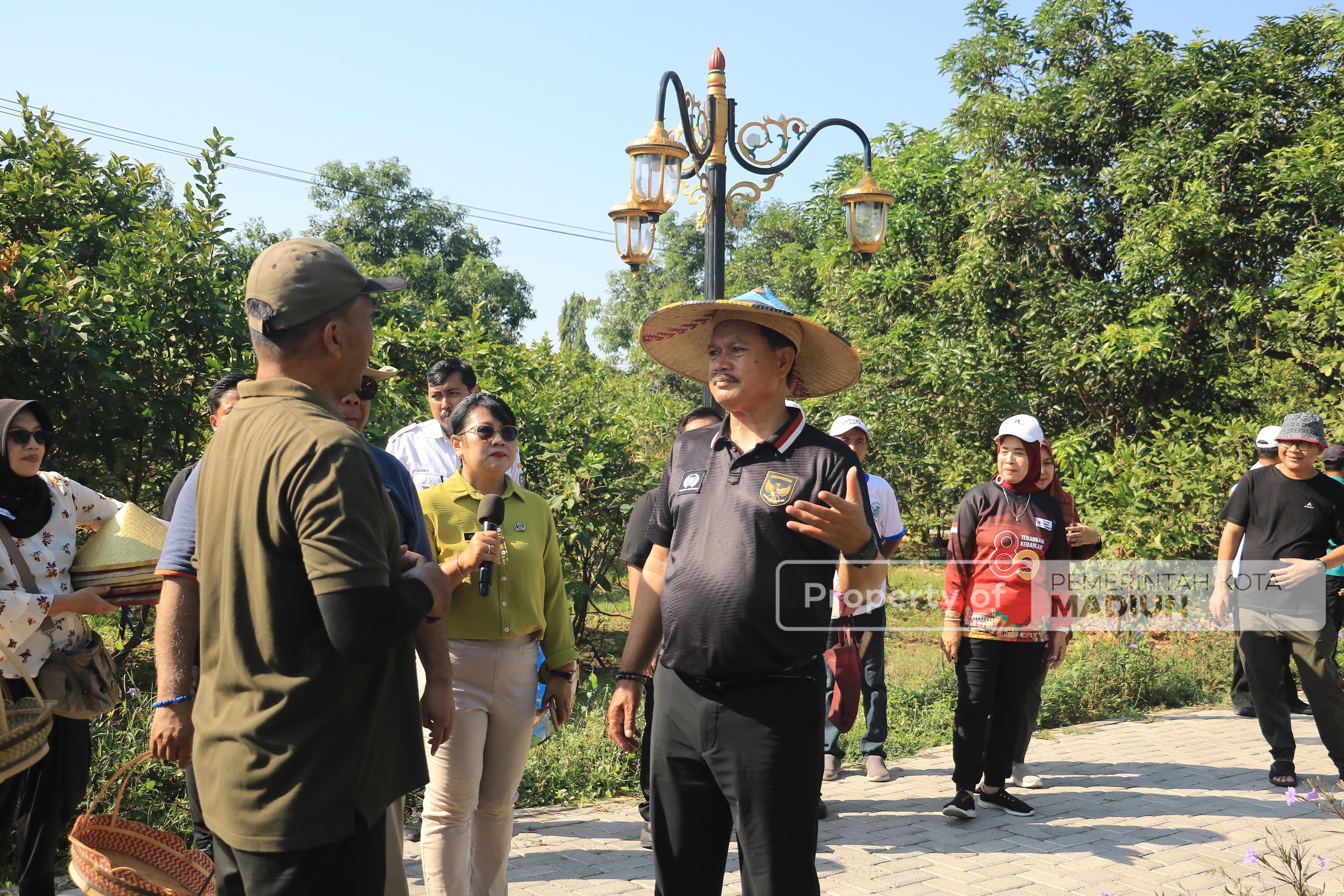 Wali Kota Madiun Gelar Panen Raya Jagung Ungu untuk Dorong Pola Hidup Sehat