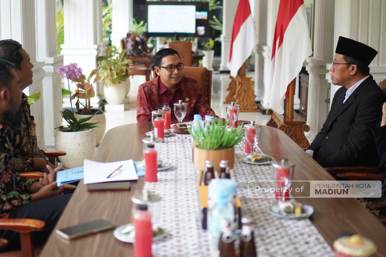 Terima Audiensi Kementerian Haji dan Umrah, Plt Wali Kota Dorong Peningkatan Daya Saing UMKM Lokal Menuju Ekosistem Haji dan Umrah