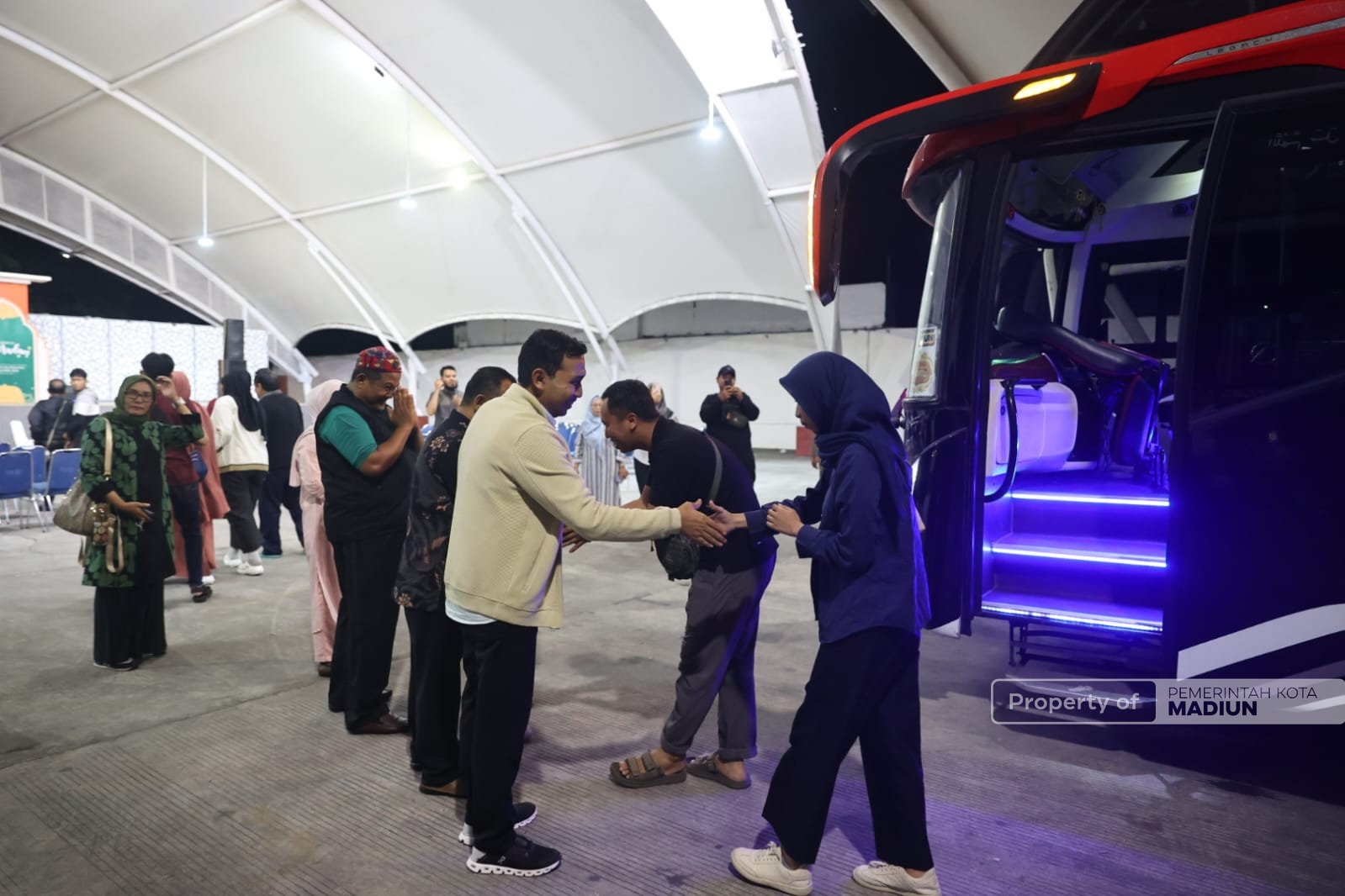 Pemudik Mulai Datang, Plt Wali Kota Sambut Ratusan Paguma dari Ibu Kota