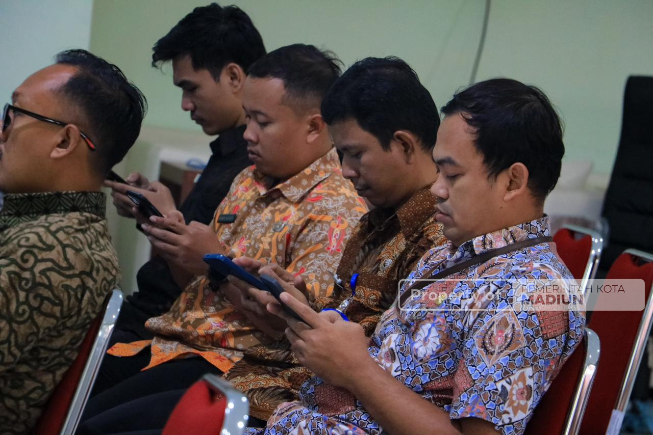Dukung Digitalisasi Administrasi Pemerintahan, Dinas Kominfo Kota Madiun Jemput Bola Pembuatan Akun TTE di RSUD