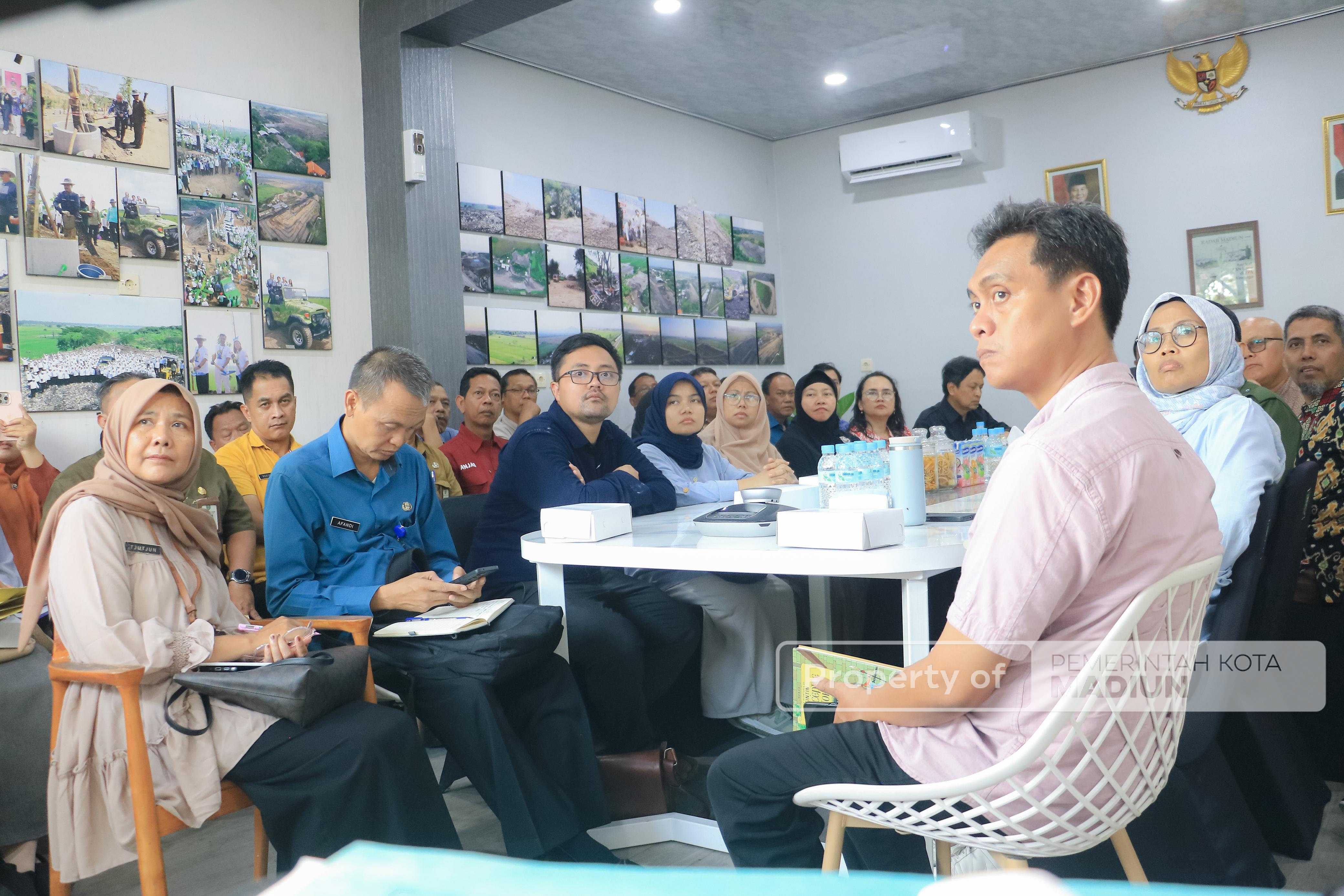 Terima Audiensi BBWSB Solo dan Tim ITS,  Wali Kota Madiun Bahas Pengembangan Kota dan Peningkatan SDM