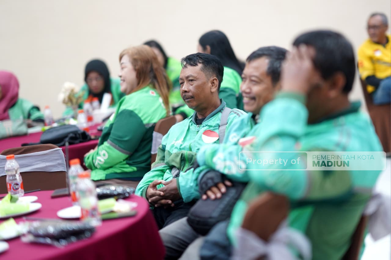 Sosialisasi Peraturan Pengawas BKC Ilegal, Wali Kota Madiun Tekankan Peran Ojek Online dalam Pemberantasan Rokok Ilegal