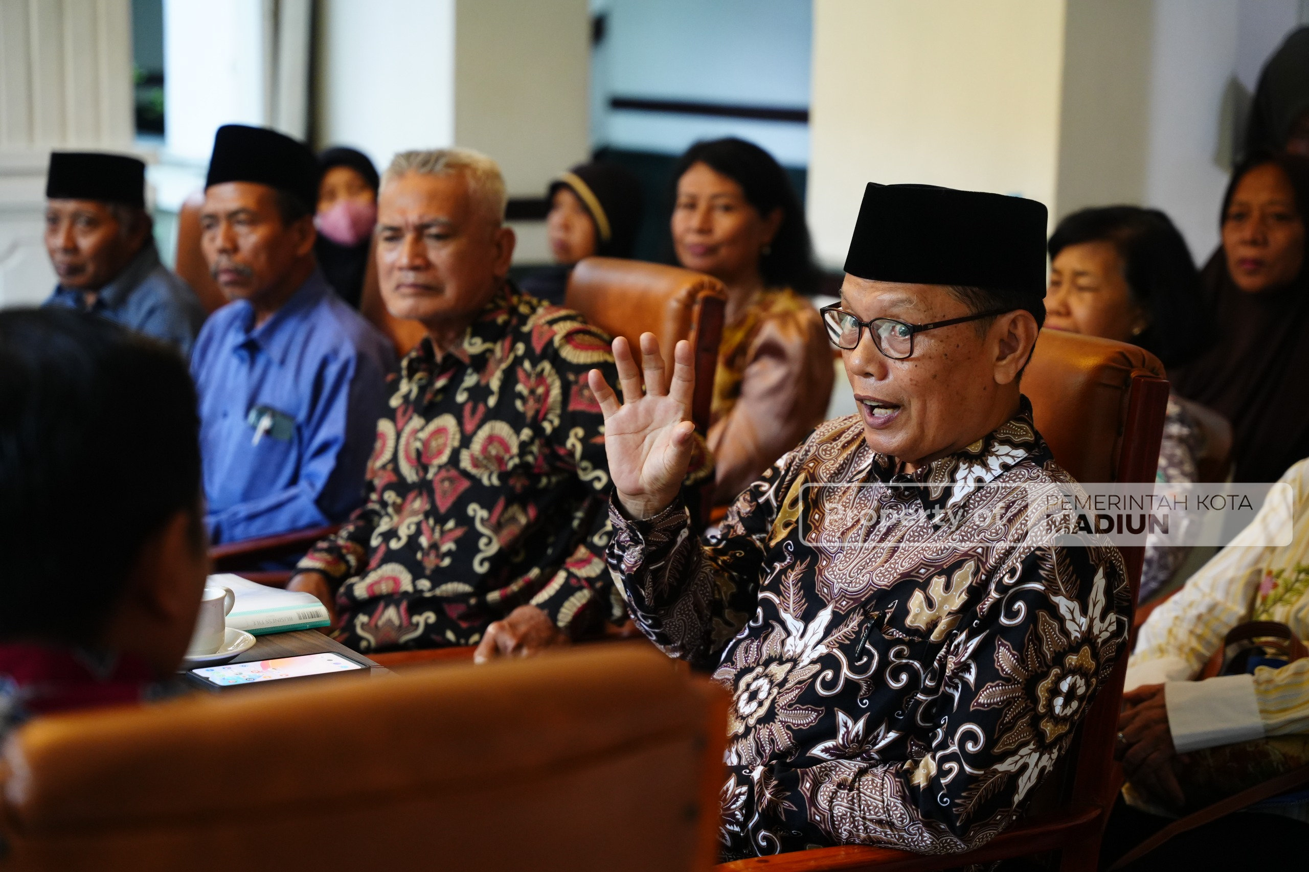 Terima Audiensi Nasabah Asuransi Bumi Putera, Wakil Wali Kota Siap Menjembatani