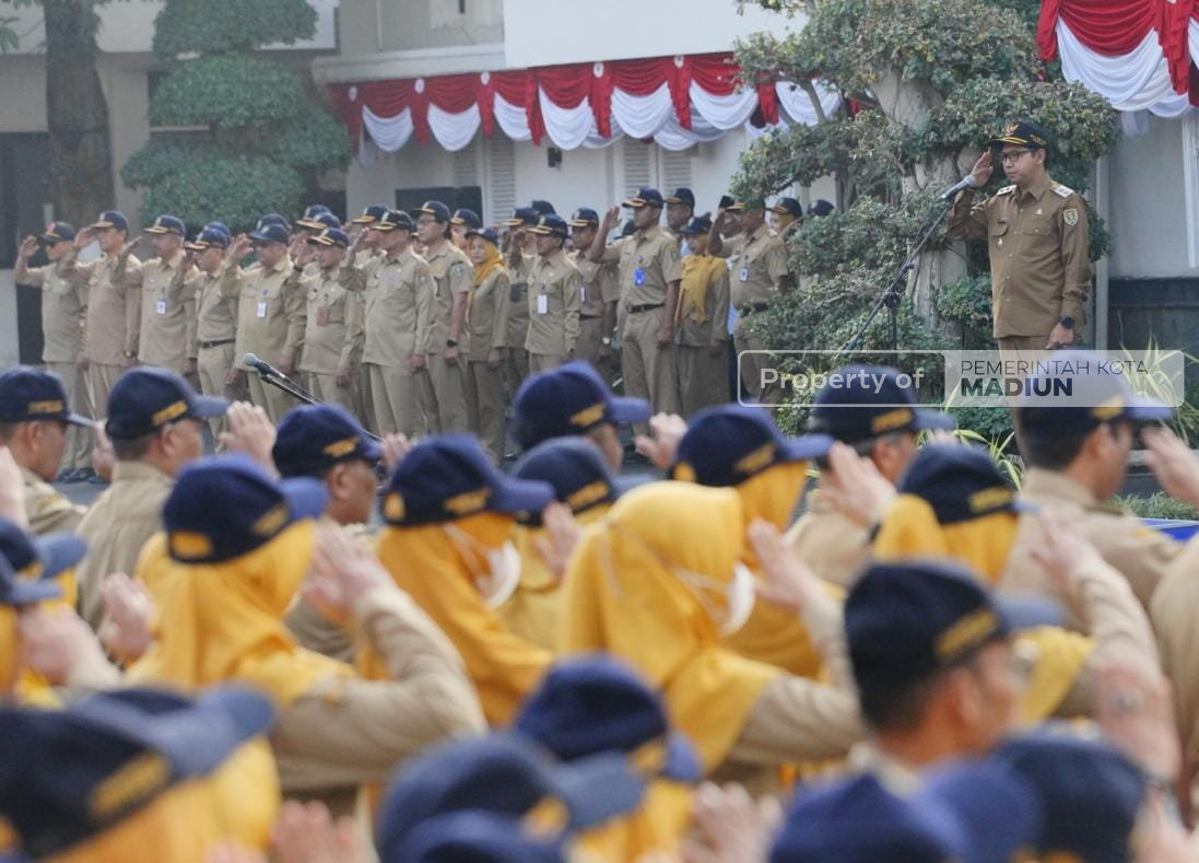 Pemkot Madiun Bakal Bagikan Tiga Ribu Bendera Merah Putih, Simbolis Dilakukan Plt Wali Kota Saat Apel