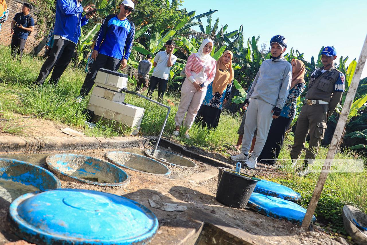 Tinjau RPH hingga SPPG dengan Gowes, Plt Wali Kota Soroti IPAL yang Belum Sesuai Standar