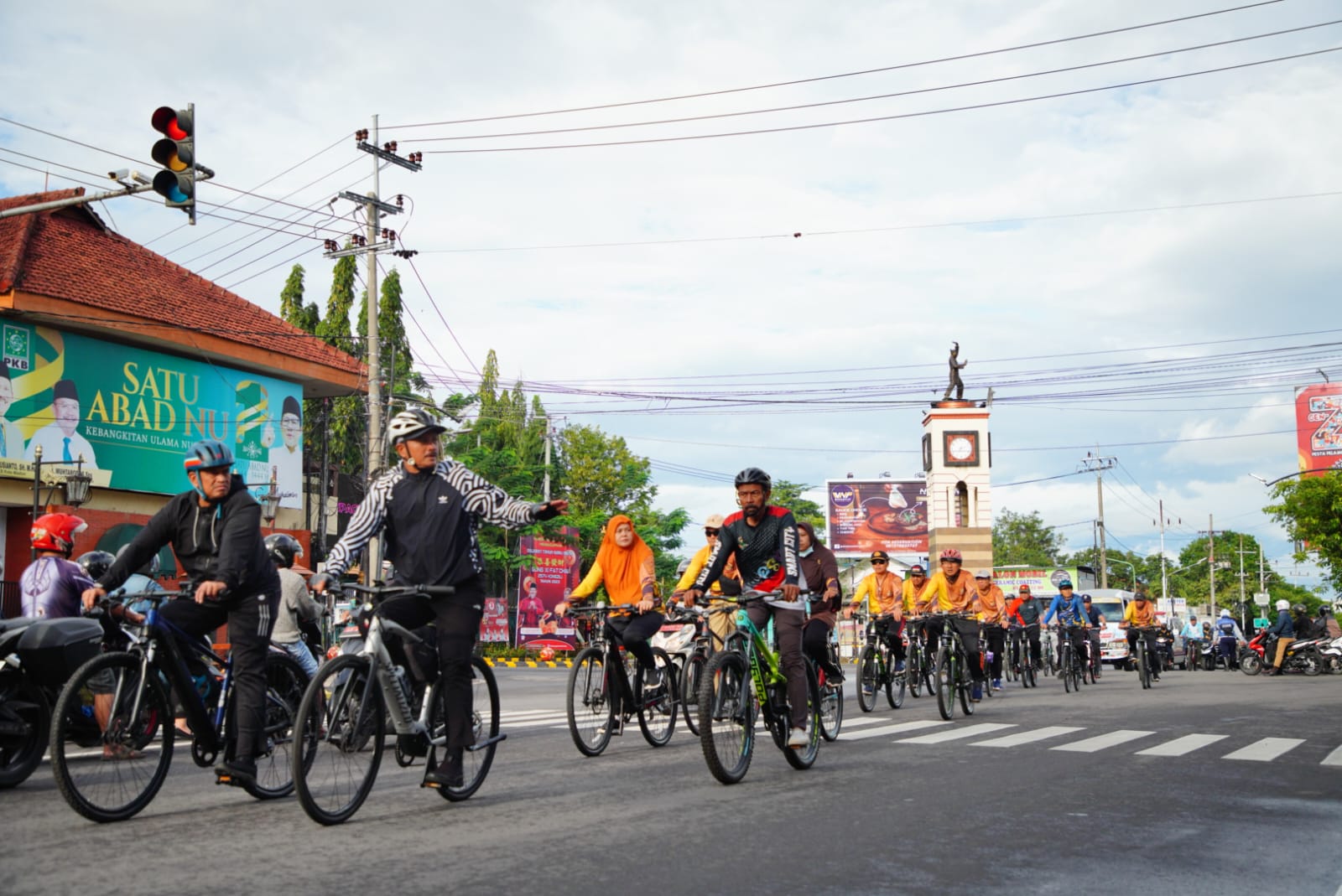 Gowes Tiga Kelurahan, Wali Kota Cek Usulan Pembangunan 2024