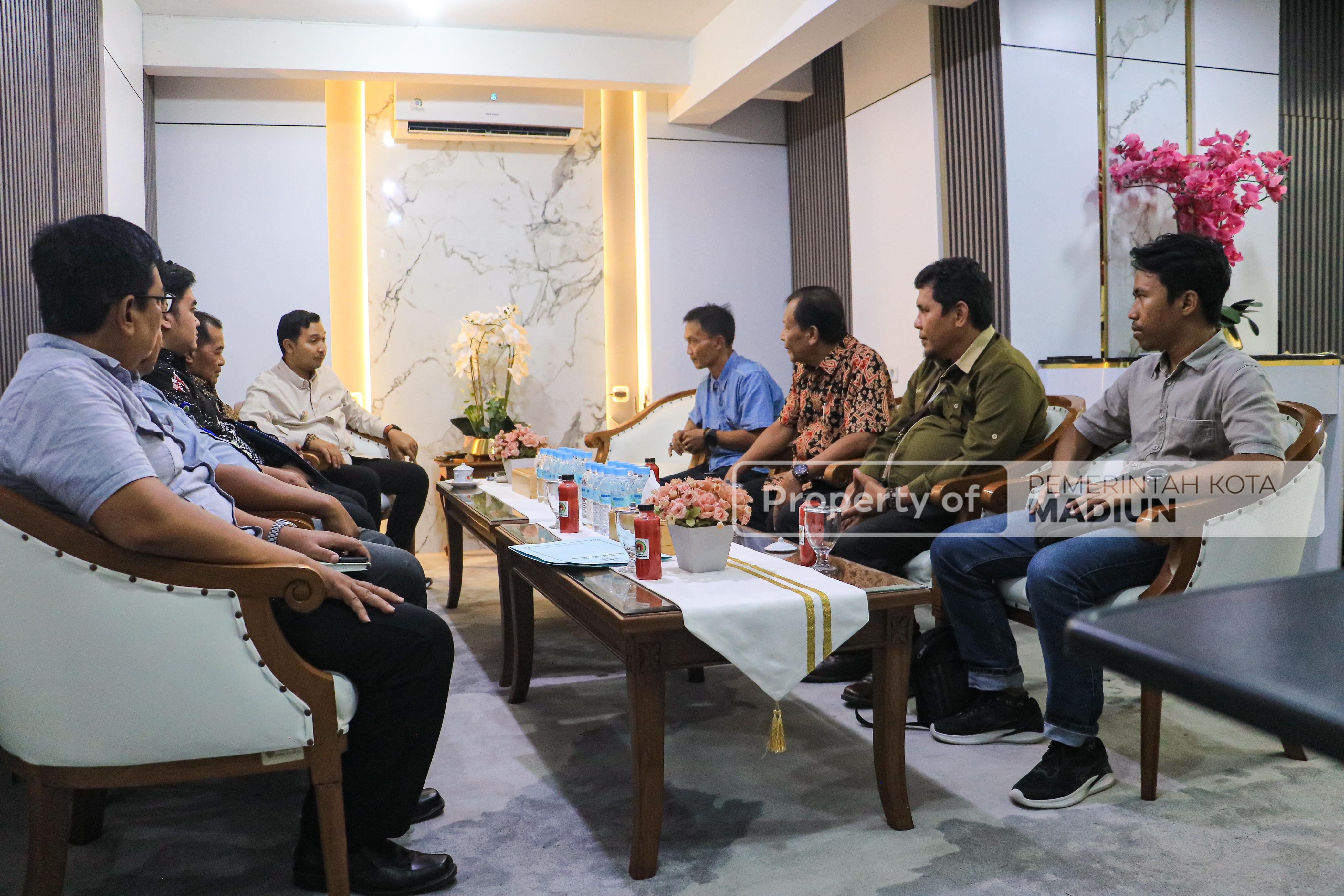 Terima Audiensi Terkait PBG dan Andalalin, Wawali Tegaskan Proses Wajib Sesuai Regulasi